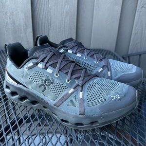 ON Cloud Cloudsurfer Trail running/training shoes in charcoal men’s size 11.